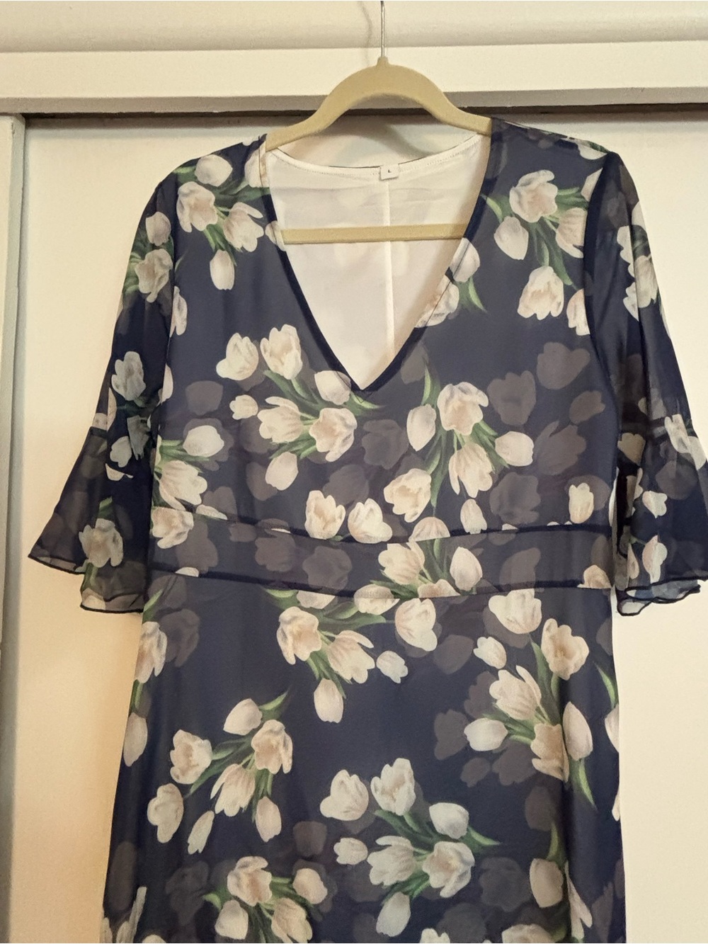 Floral Navy V-Neck Midi Dress - Picture 2 of 6